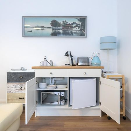 Willow House Bed & Breakfast And Orchard Studios Self Catering 리머배디 외부 사진