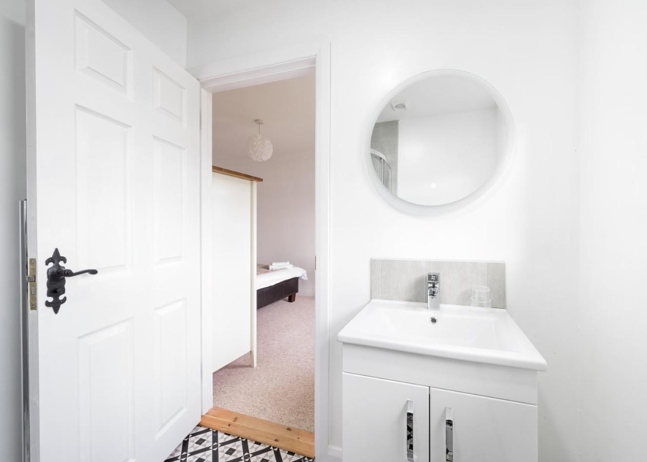 Willow House Bed & Breakfast And Orchard Studios Self Catering 리머배디 외부 사진