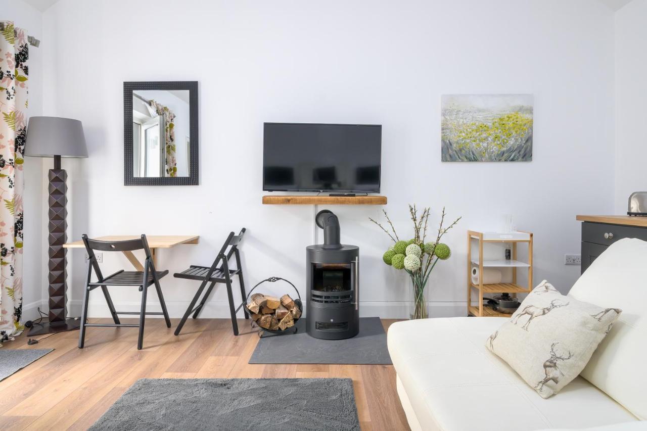 Willow House Bed & Breakfast And Orchard Studios Self Catering 리머배디 외부 사진