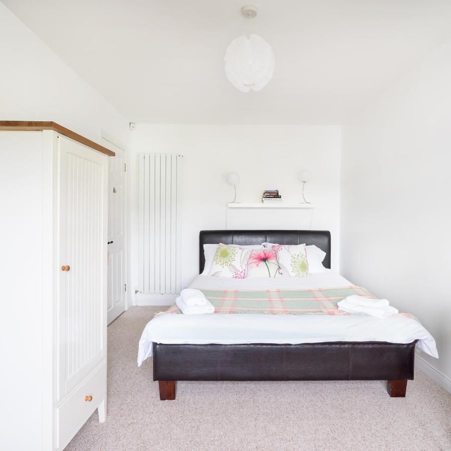 Willow House Bed & Breakfast And Orchard Studios Self Catering 리머배디 외부 사진