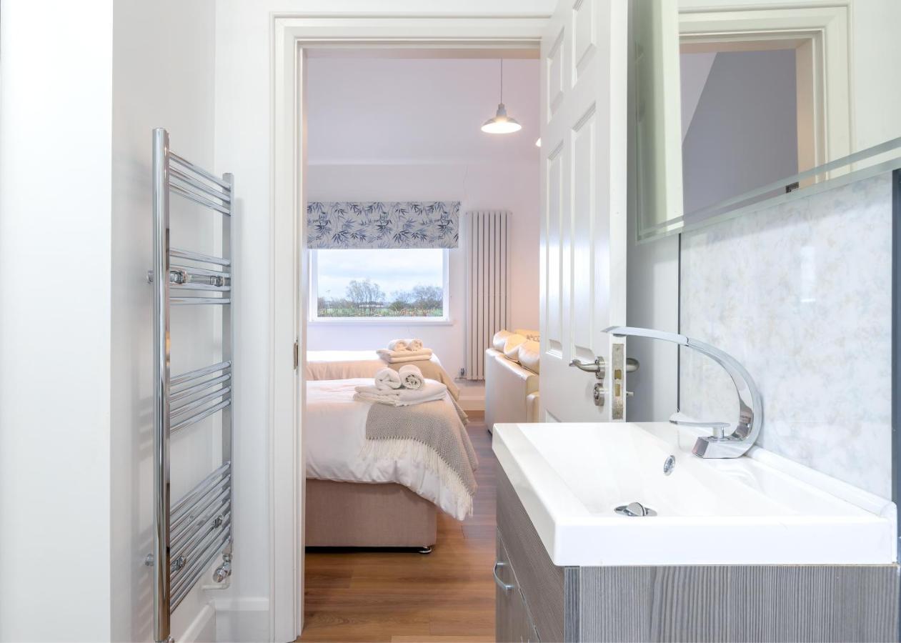 Willow House Bed & Breakfast And Orchard Studios Self Catering 리머배디 외부 사진