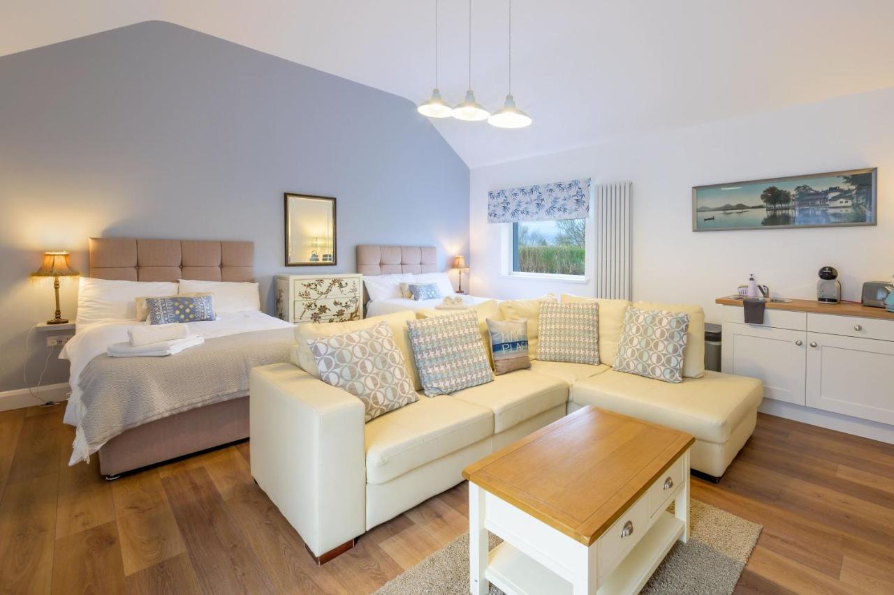 Willow House Bed & Breakfast And Orchard Studios Self Catering 리머배디 외부 사진