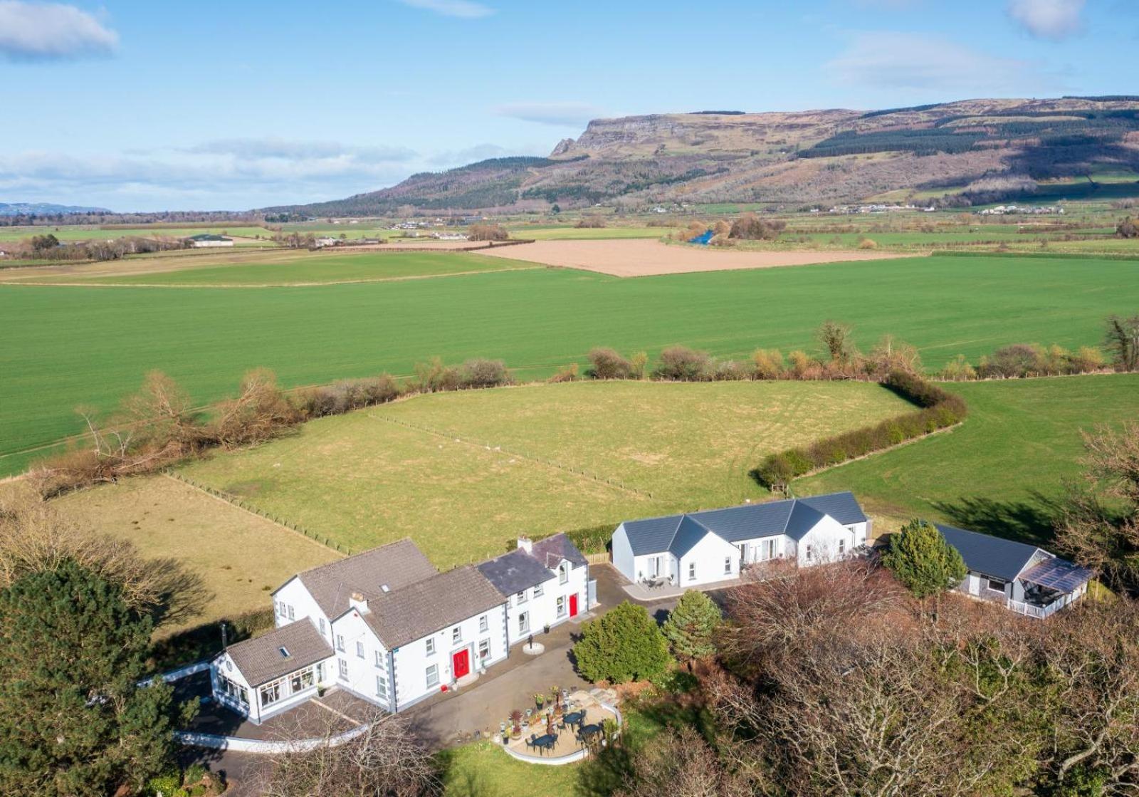 Willow House Bed & Breakfast And Orchard Studios Self Catering 리머배디 외부 사진