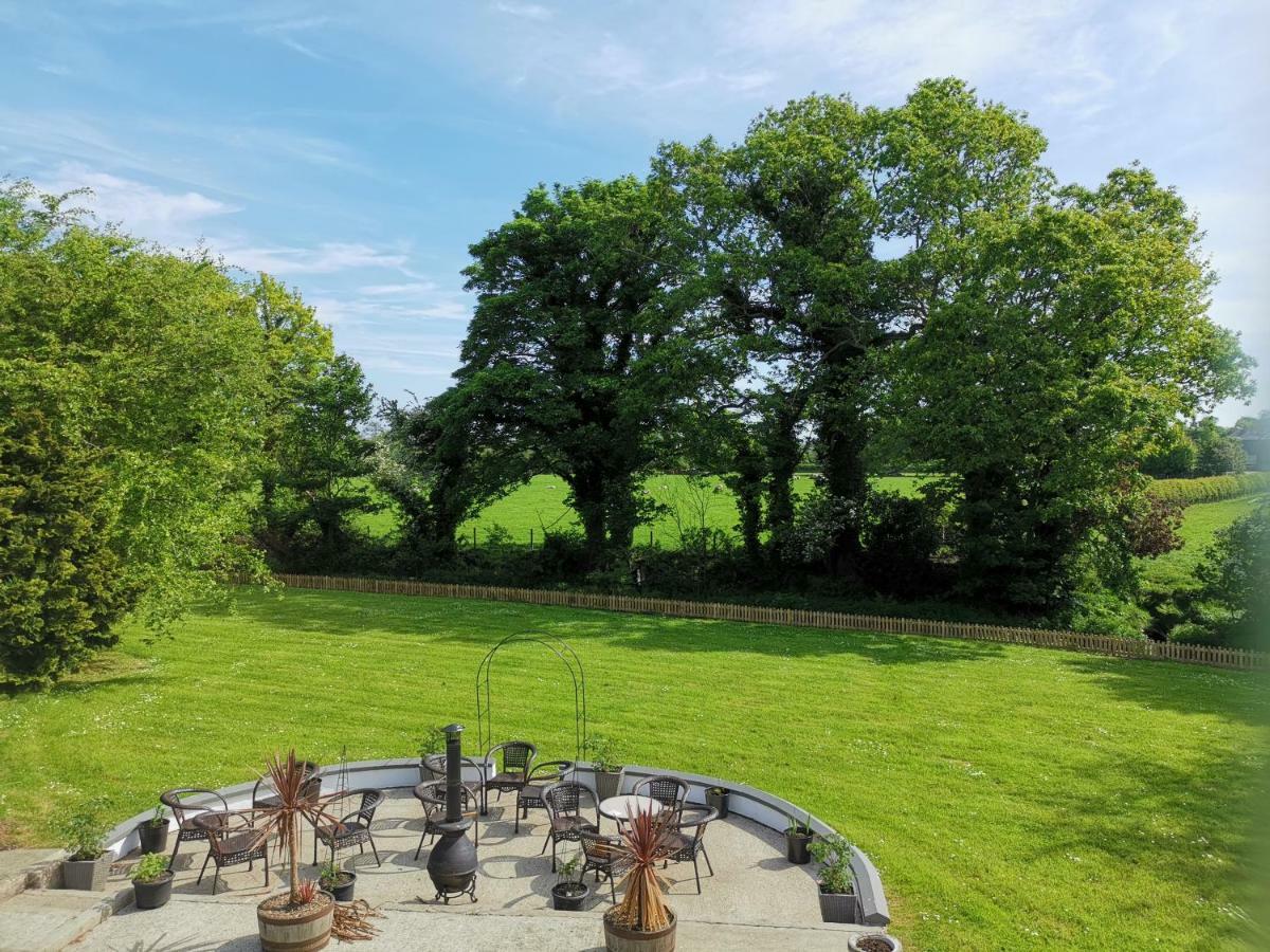 Willow House Bed & Breakfast And Orchard Studios Self Catering 리머배디 외부 사진